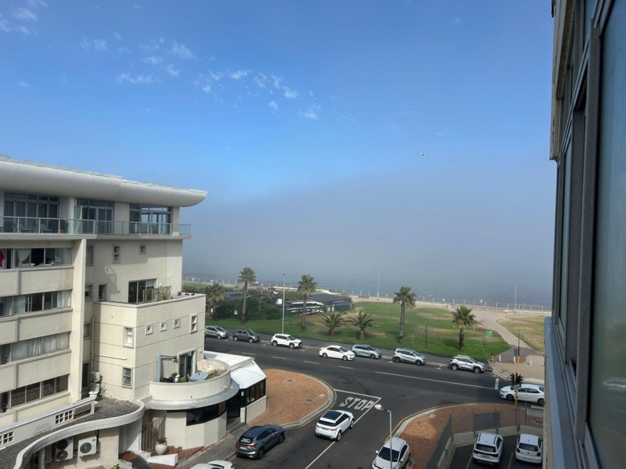 To Let 1 Bedroom Property for Rent in Mouille Point Western Cape